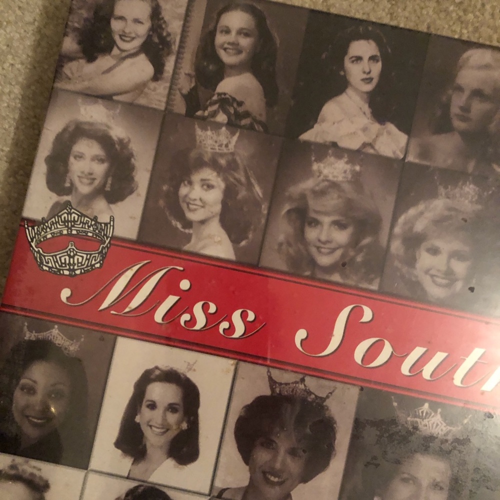 Miss South Carolina vintage Carolinaopoly - board game